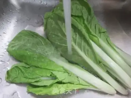 Make Fryed caterpillars in chicken wings step 1