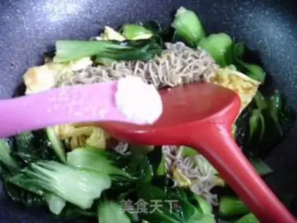 Make Eggs and cuisine step 7