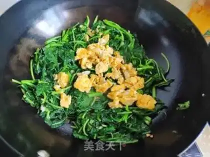 Make Scrambled eggs step 6