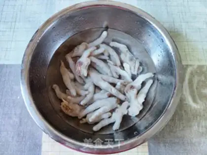 Make Pants of radish step 4