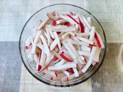 Make Pants of radish step 5