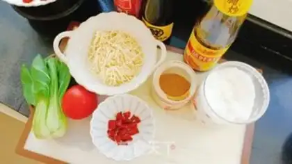 Make Northeast noodles step 0