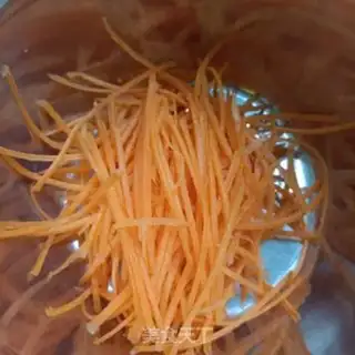 Make Carrots with purple kale step 0