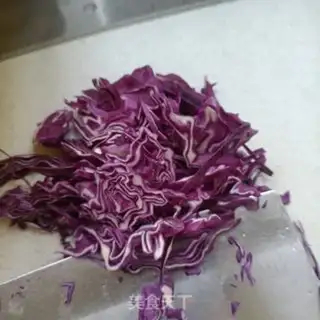 Make Carrots with purple kale step 2