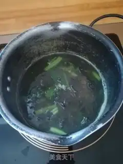 Make Spinach pickle soup step 1