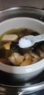 Make Psychic chicken foot and skinny soup step 6