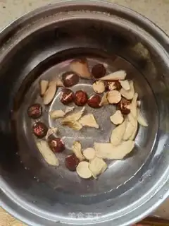 Make Gin and sugar step 1