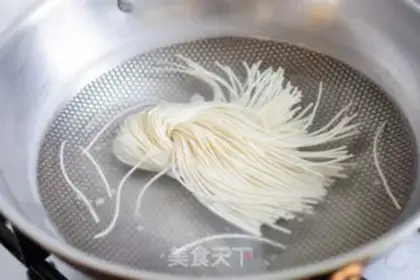 Make Onion noodles step 7