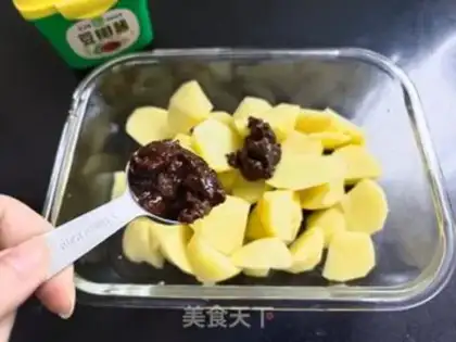 Make Tin paper roasted potatoes step 2