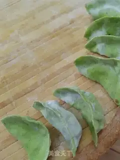 Make Squirty spinach step 1