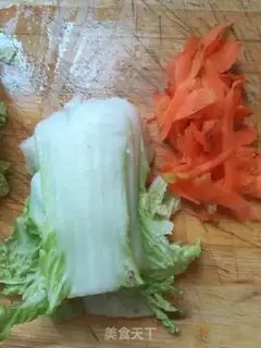 Make Beef pig-toe fish dumplings step 2