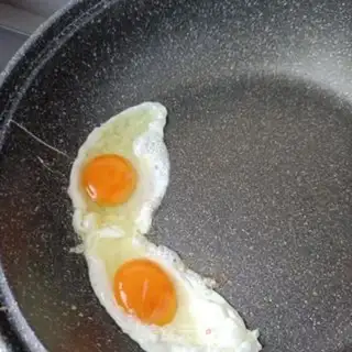 Make Pingos with fried eggs step 6