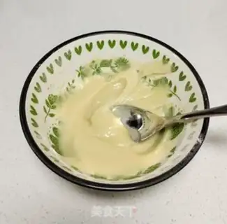Make A waterless honey cake step 1