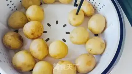 Make Quite a little potato step 0