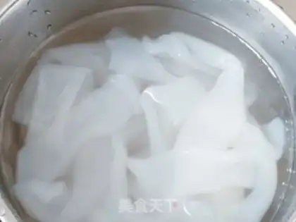 Make A cucumber pickle step 1