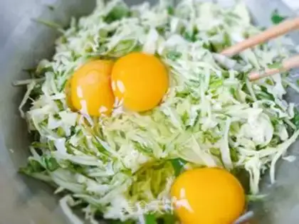 Make Vegetable eggcake step 1