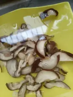 Make Cream mushroom fried eggs step 5