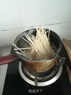 Make Chicken soup, mushrooms hanging step 4