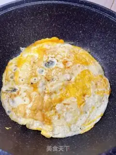 Make Smelt tofu egg soup step 1
