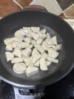 Make A ham and sausage step 1