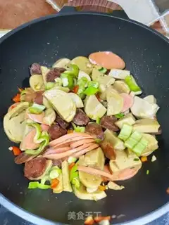 Make A ham and sausage step 4