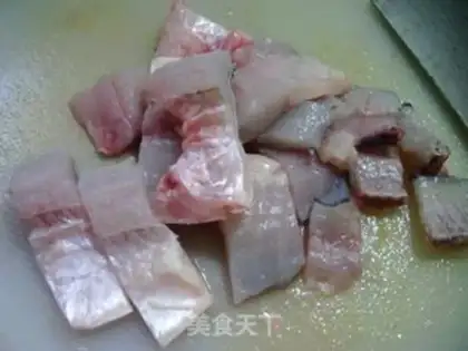 Make A dry pan of bass step 2
