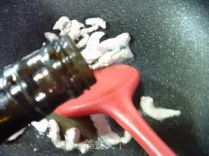 Make Two peppers of white meat, and a good noodle step 5