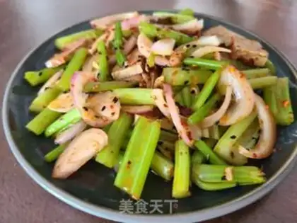 Make Five tofu celery with onions step 8