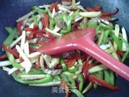 Make Two peppers of white meat, and a good noodle step 8