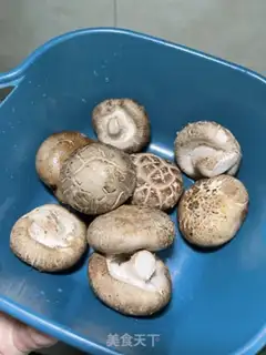Make The mushroom gravy bun step 5
