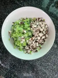 Make The mushroom gravy bun step 10