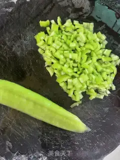 Make Pyramid eggs step 1