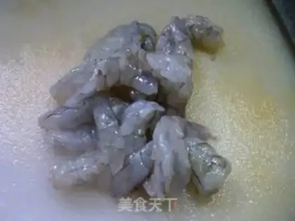 Make Shrimp fried eggs and melon soup step 3