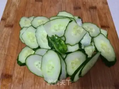 Make Cucumber tofu step 2