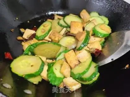 Make Cucumber tofu step 4
