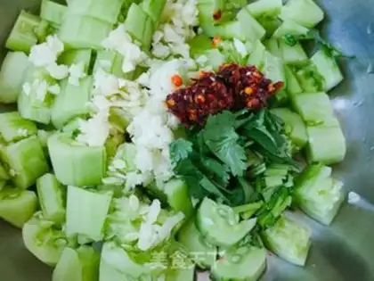 Make Garlic cucumber step 3