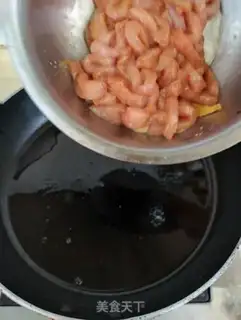 Make Onions, gills, gills, fried meat step 4