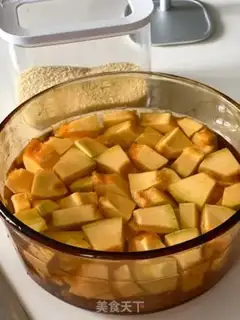 Make Pumpkin porridge step 1