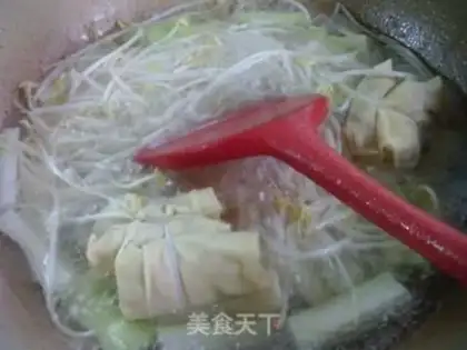 Make The green bean sprouts, the chrysanthemum. Soup step 5