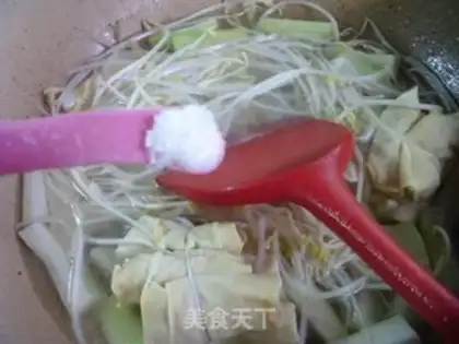 Make The green bean sprouts, the chrysanthemum. Soup step 6