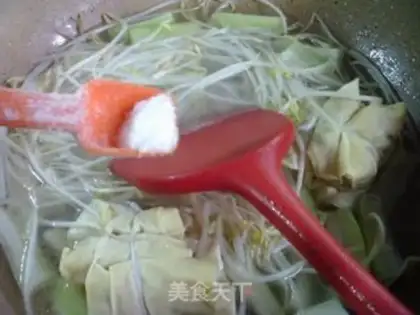 Make The green bean sprouts, the chrysanthemum. Soup step 7