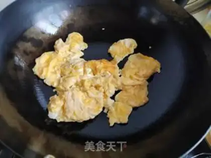 Make Red Autumn fried eggs step 3
