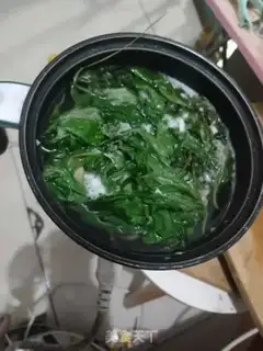 Make Lunch eggs step 1
