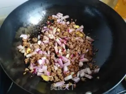 Make Tomato beef sauce step 6