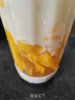 Make Mango yogurt step 1