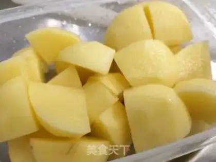 Make Potato curry chicken step 1