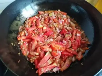 Make Tomato beef sauce step 7