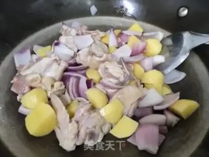 Make Potato curry chicken step 5