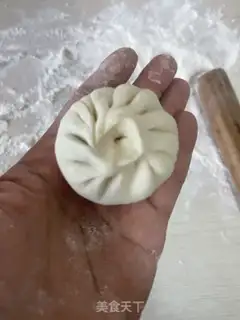 Make A deer mushroom bun step 22