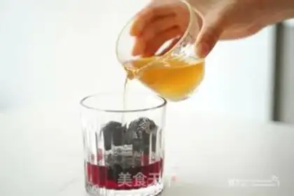 Make Nine chorus of red plum milk and tea step 4